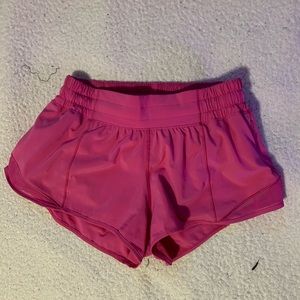 Lululemom low rise hotty hot shorts